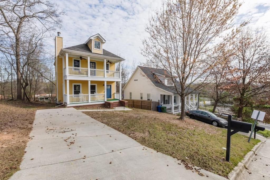 Holiday home Beautifully Nestled Family Friendly 3 Miles To Mbs Atlanta